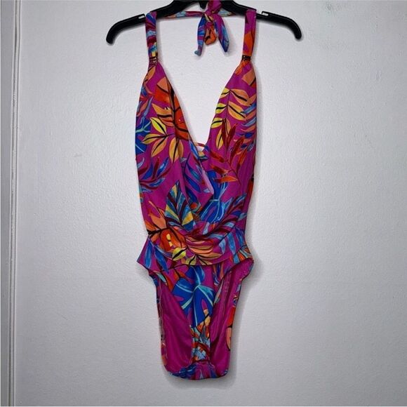 Bar Ill Paradise In The Palms Cowl Neck
One-Piece Swimsuit Magic Magenta Medium - Picture 4 of 12